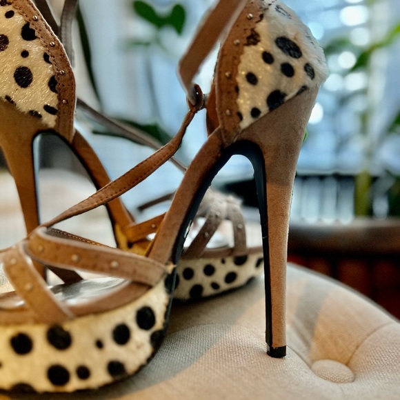 High hells size 7 - Picture 3 of 4